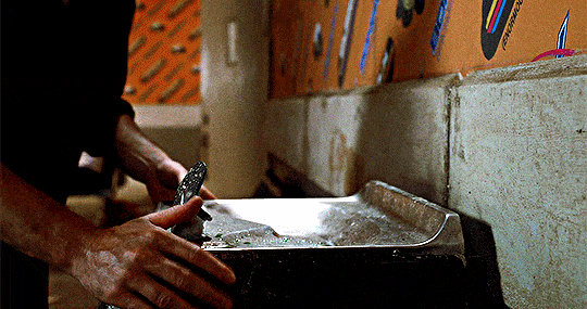 https://s14.gifyu.com/images/bHdW4.gif