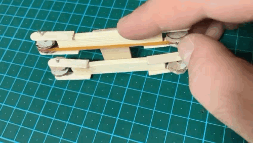 Rubber Band Caterpillar Track Test (in Air)