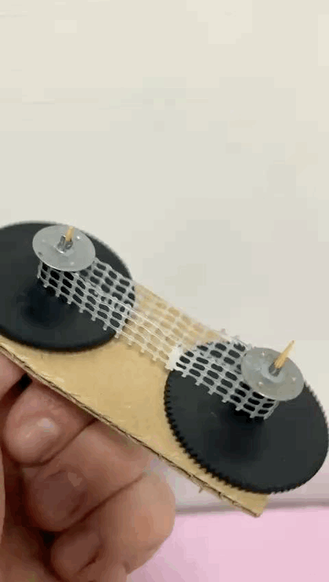 Anti-Slip Net Caterpillar Track on Test Frame (in Air)