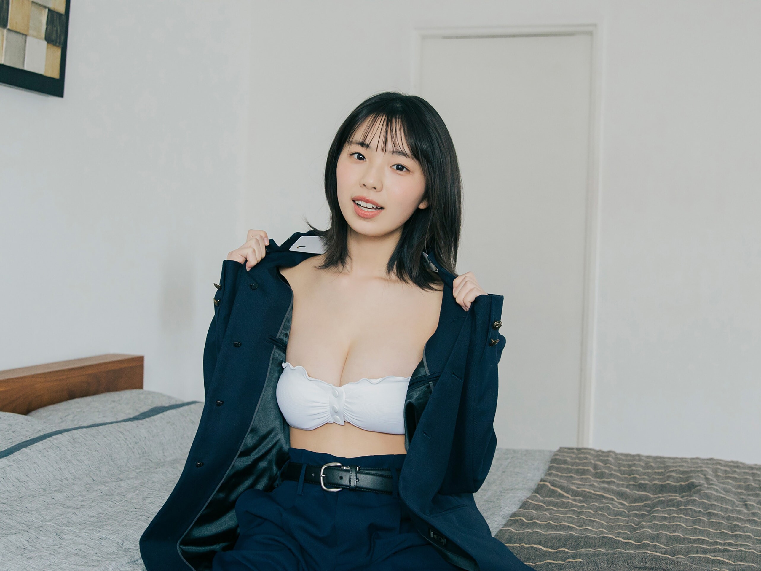 키쿠치 히나(菊地姫奈, きくち ひな) - 플래티늄 플래시 디지털 사진집 2022