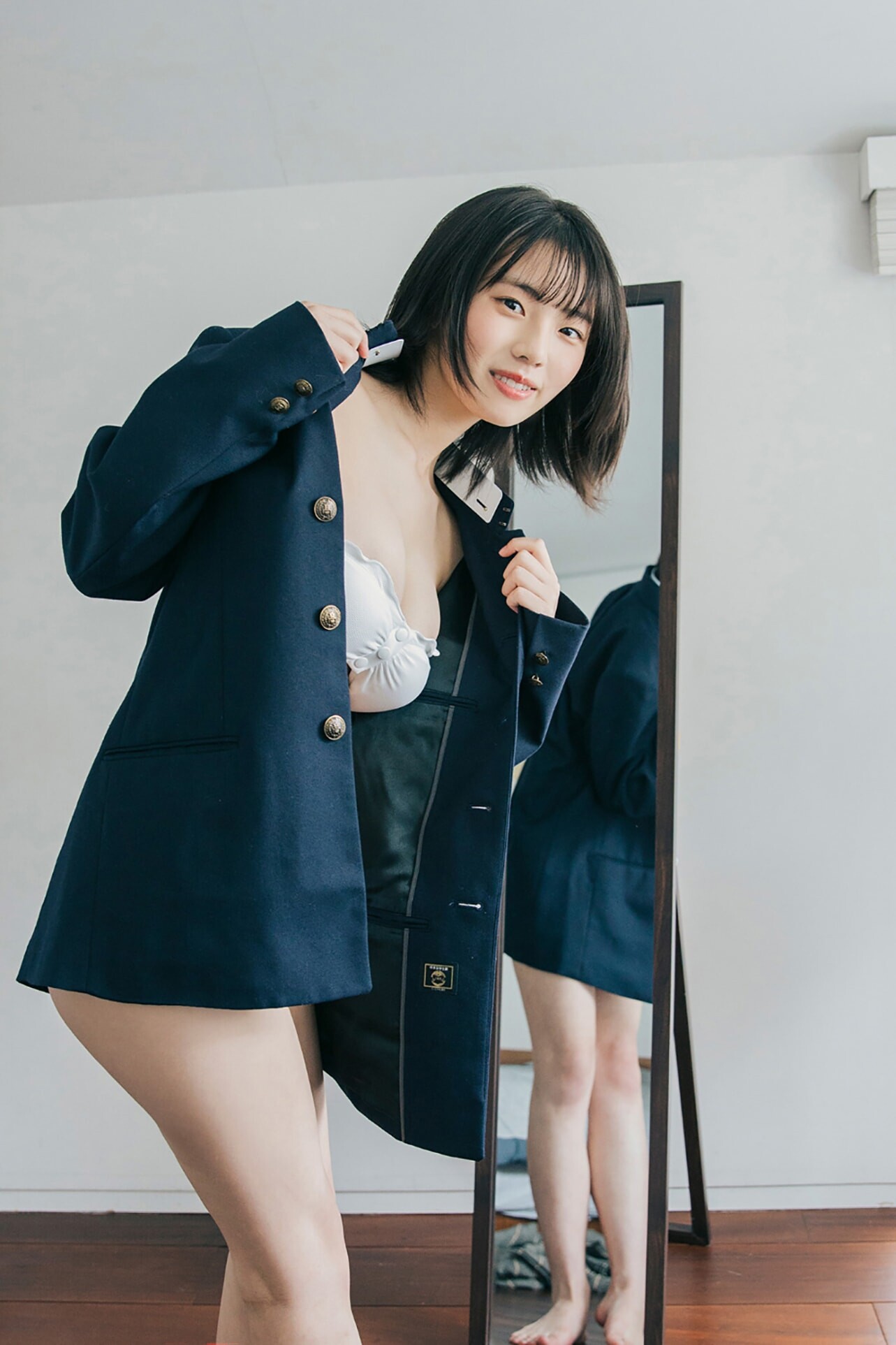 키쿠치 히나(菊地姫奈, きくち ひな) - 플래티늄 플래시 디지털 사진집 2022