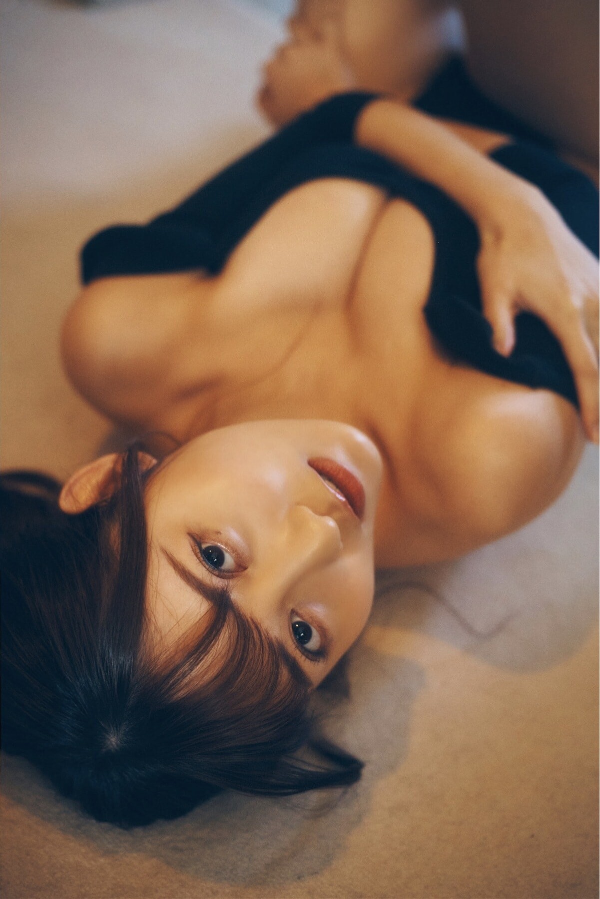 츠지 리리사(辻りりさ, つじ りりさ) - 플래시 디지털 사진집 2022