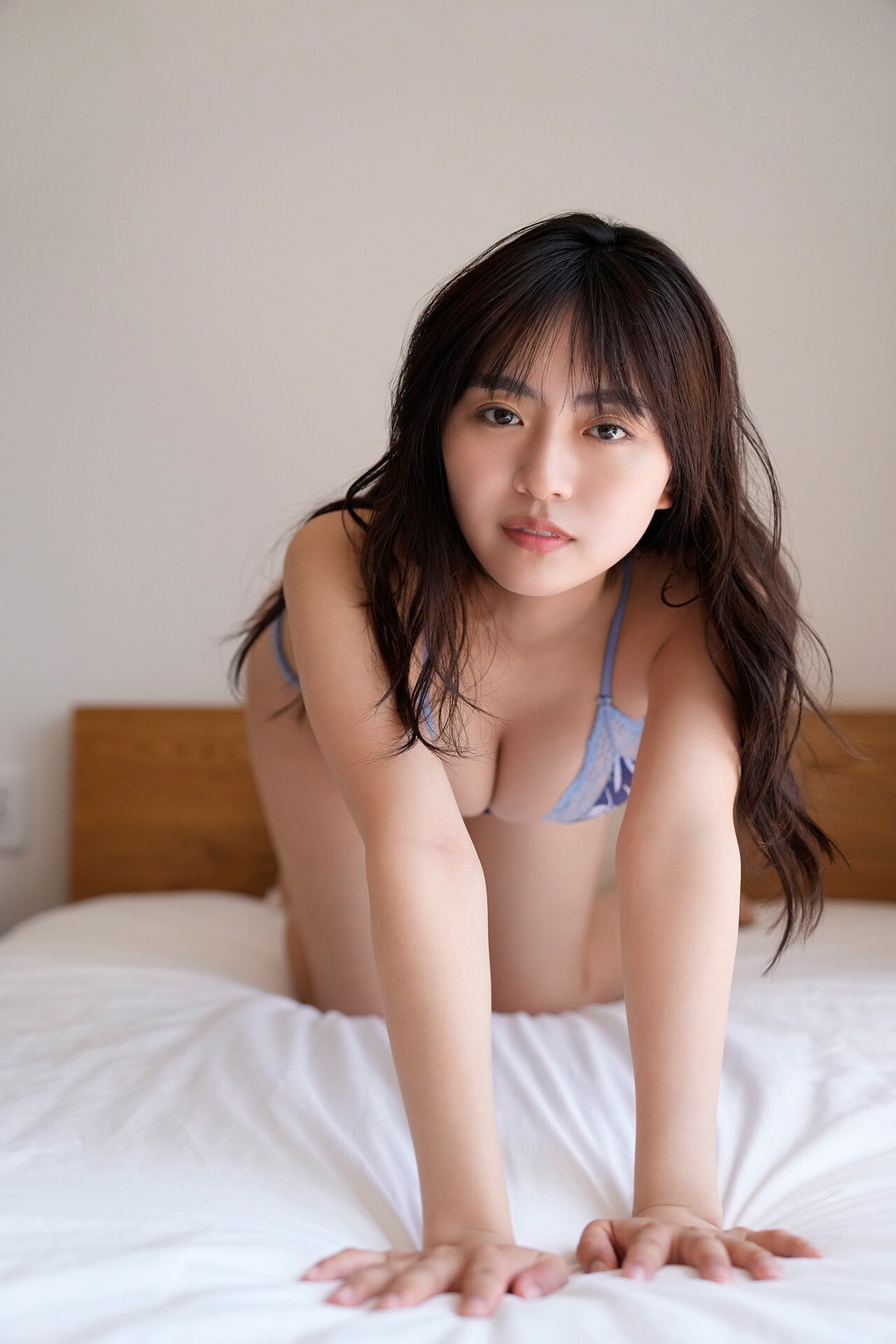 토요다 루나(豊田ルナ, とよだ ルナ) - 플래시 디지털 사진집 2024