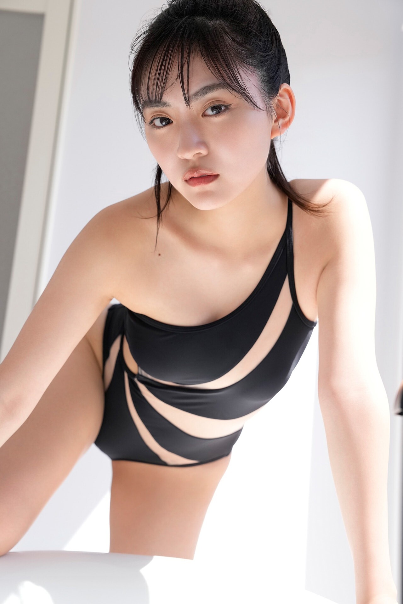 토요다 루나(豊田ルナ, とよだ ルナ) - 플래시 디지털 사진집 2024