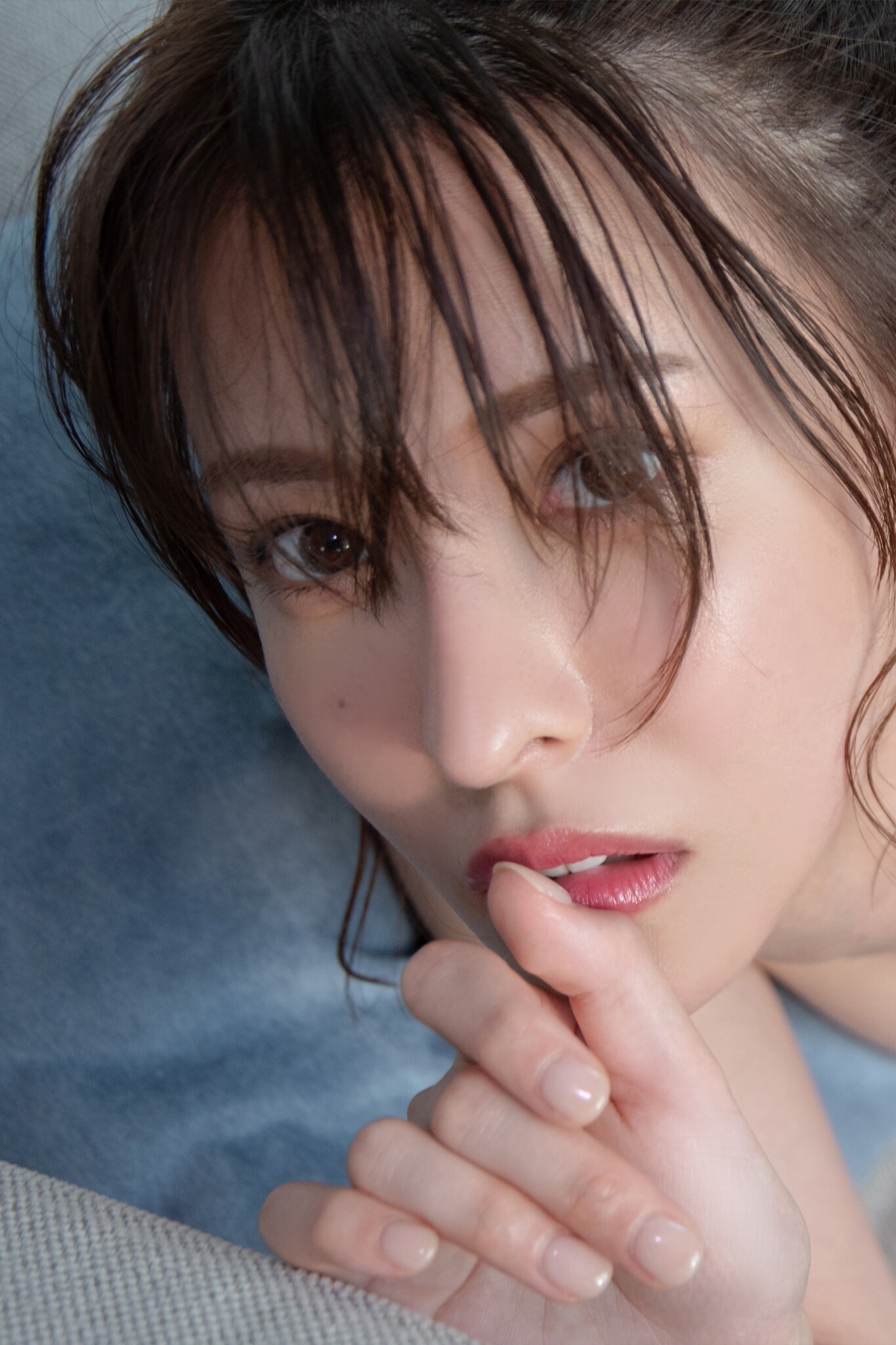 나츠키 세나(奈月セナ, なつき セナ) - 코단샤 사진집 2024