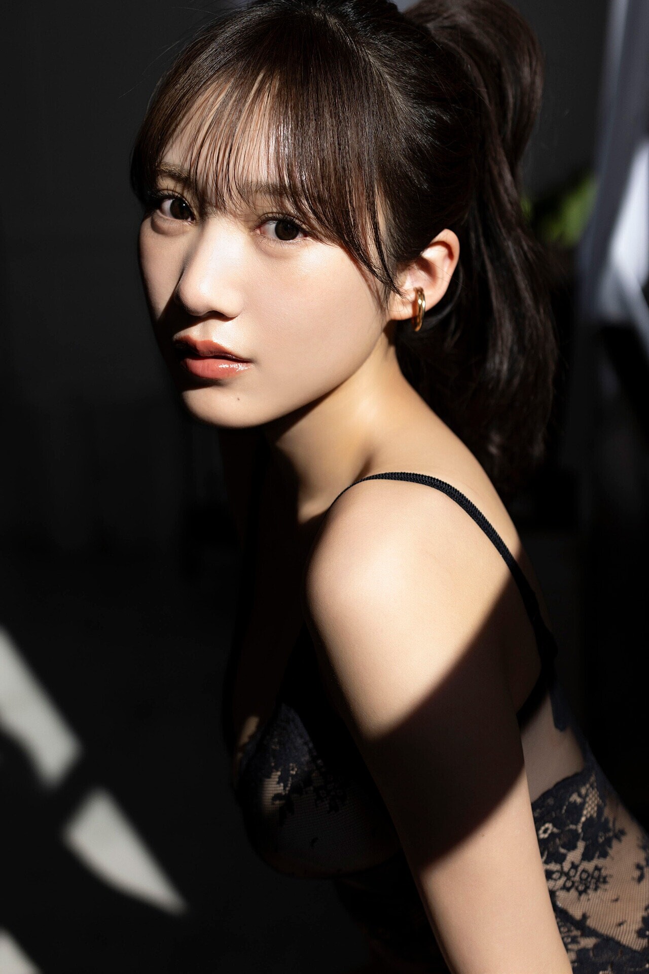 요코노 스미레(横野すみれ, よこの すみれ) - 플래시 디지털 사진집 2025