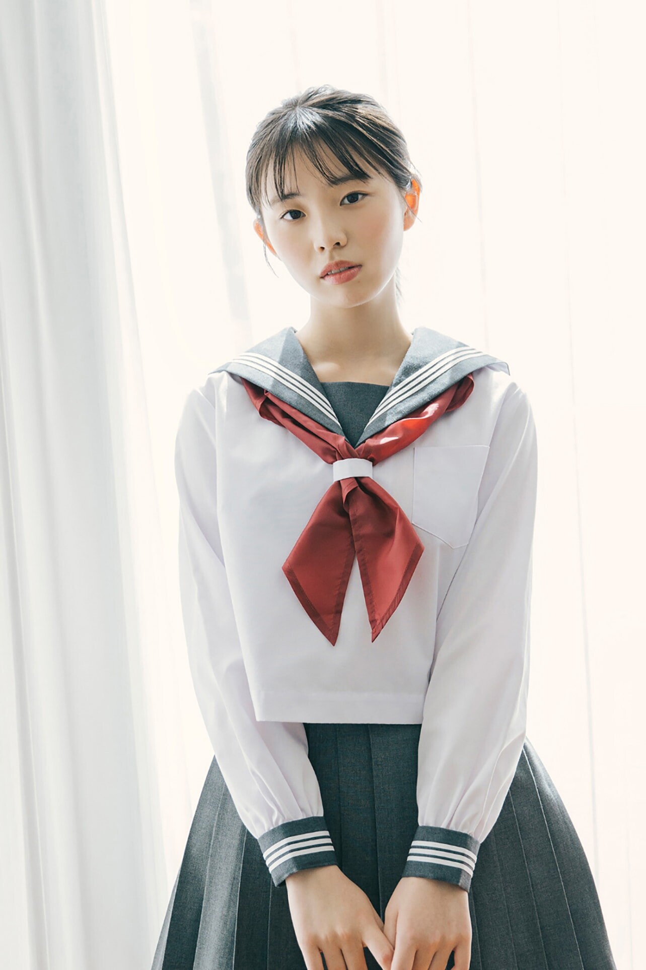 키쿠치 히나(菊地姫奈, きくち ひな) - 플래티늄 플래시 디지털 사진집 2022