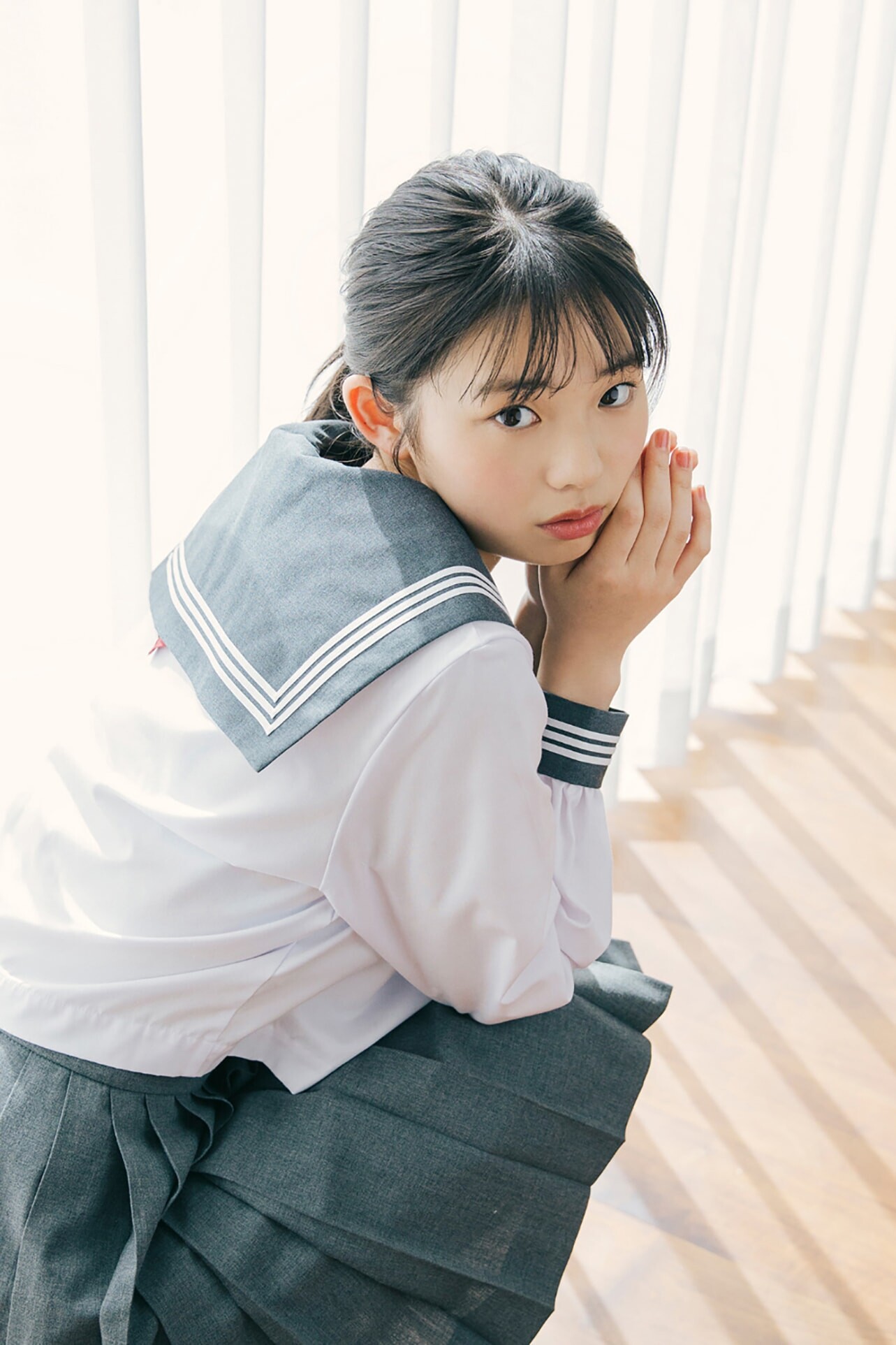 키쿠치 히나(菊地姫奈, きくち ひな) - 플래티늄 플래시 디지털 사진집 2022