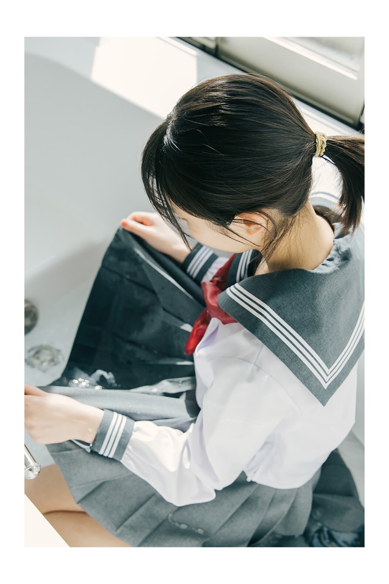 키쿠치 히나(菊地姫奈, きくち ひな) - 플래티늄 플래시 디지털 사진집 2022