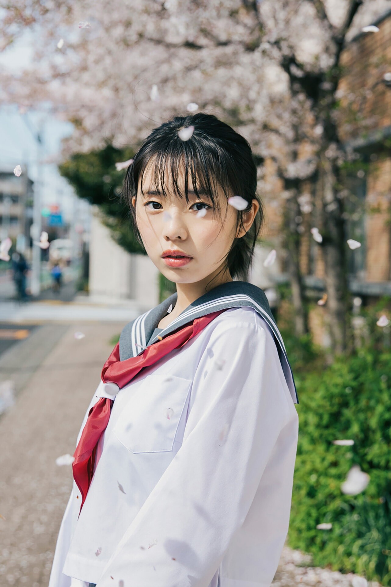 키쿠치 히나(菊地姫奈, きくち ひな) - 플래티늄 플래시 디지털 사진집 2022