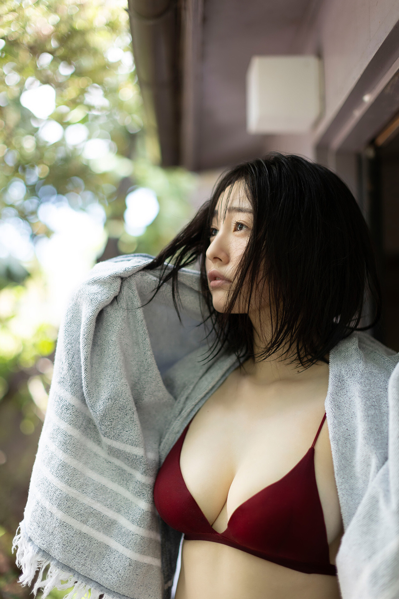 시라하마 미우(白濱美兎, しらはま みう) - 플래시 디지털 사진집 2024