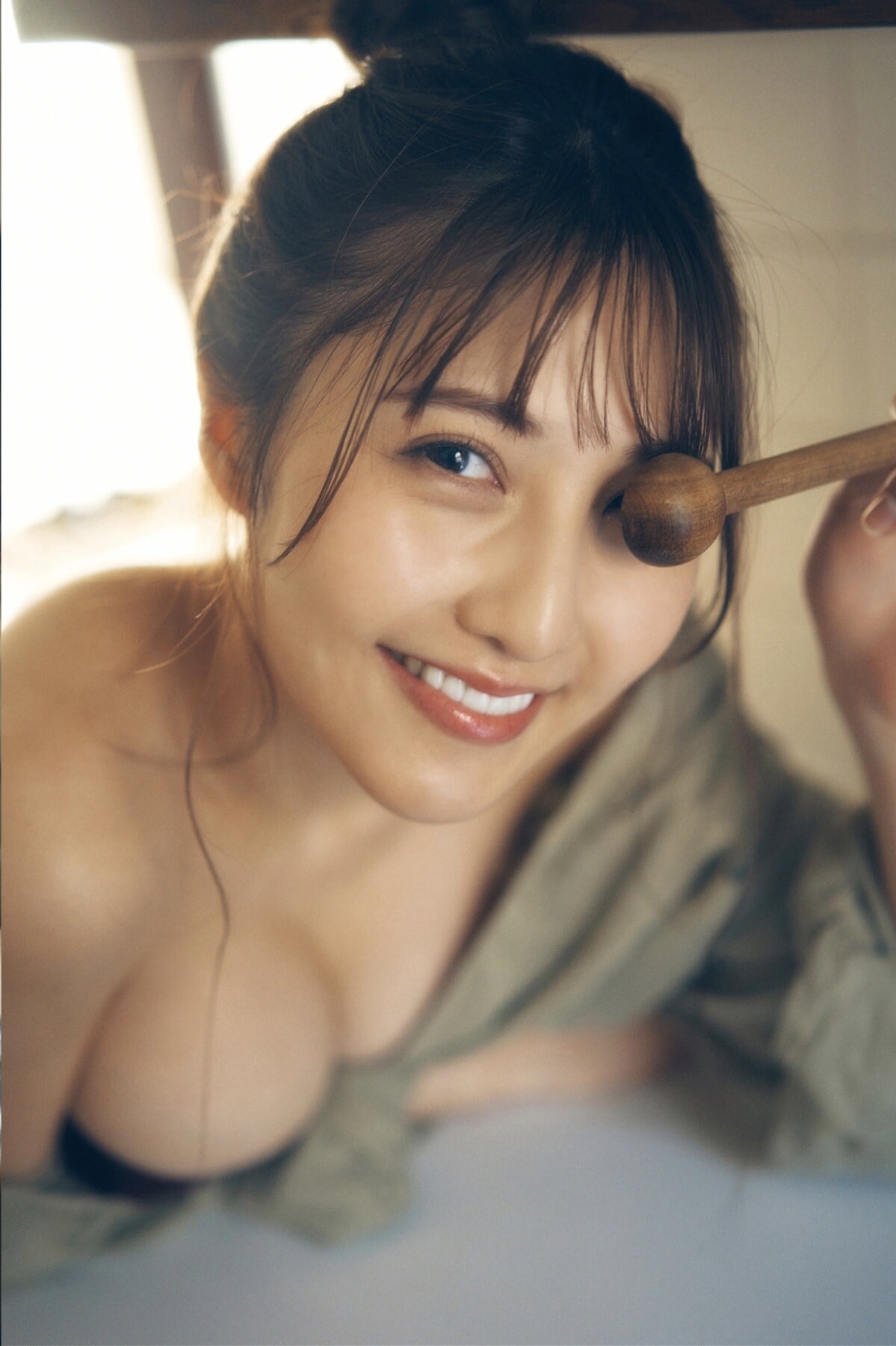 츠지 리리사(辻りりさ, つじ りりさ) - 플래시 디지털 사진집 2022