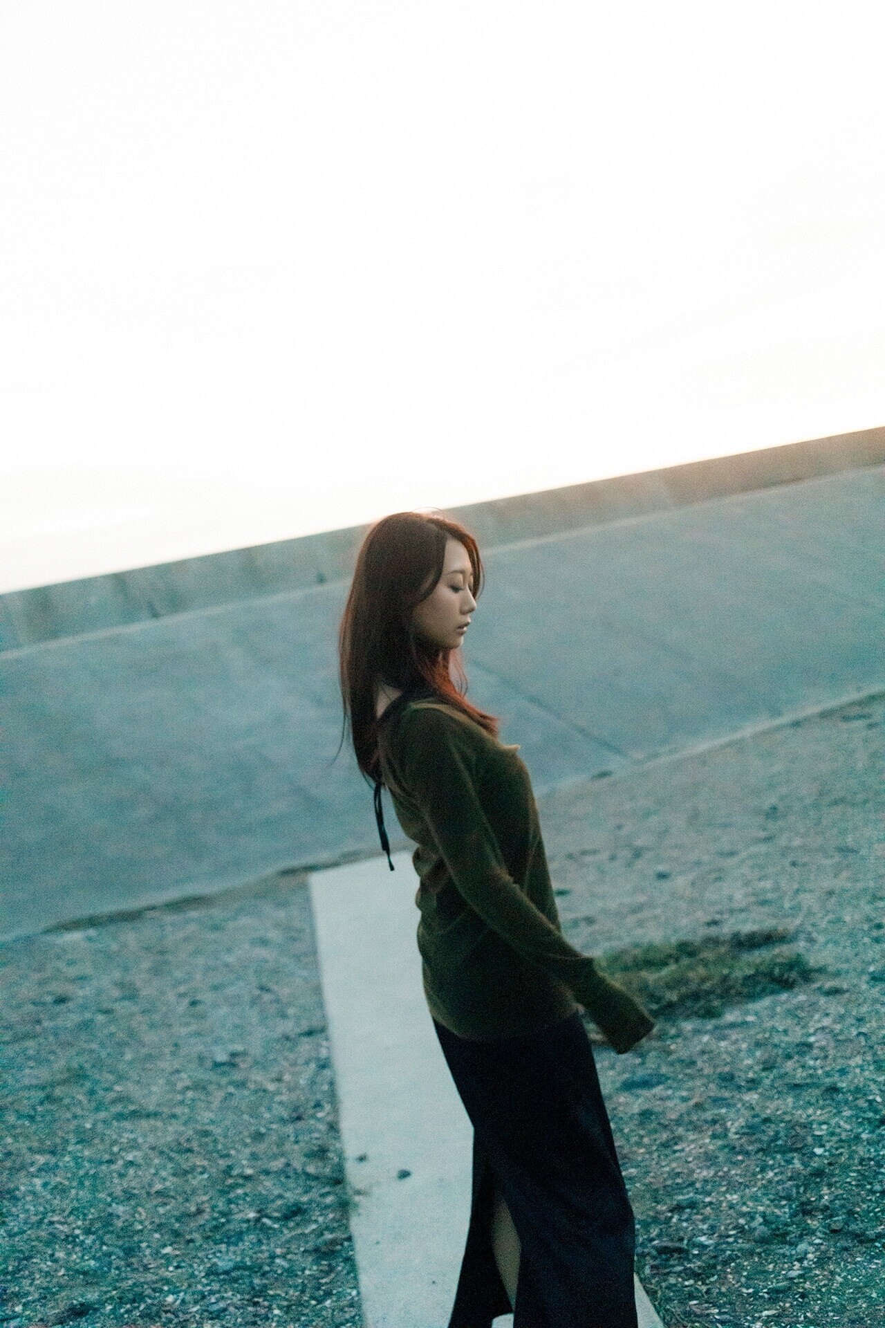 후루하타 나오(古畑奈和, ふるはた なお) - 플래시 디지털 사진집 2024