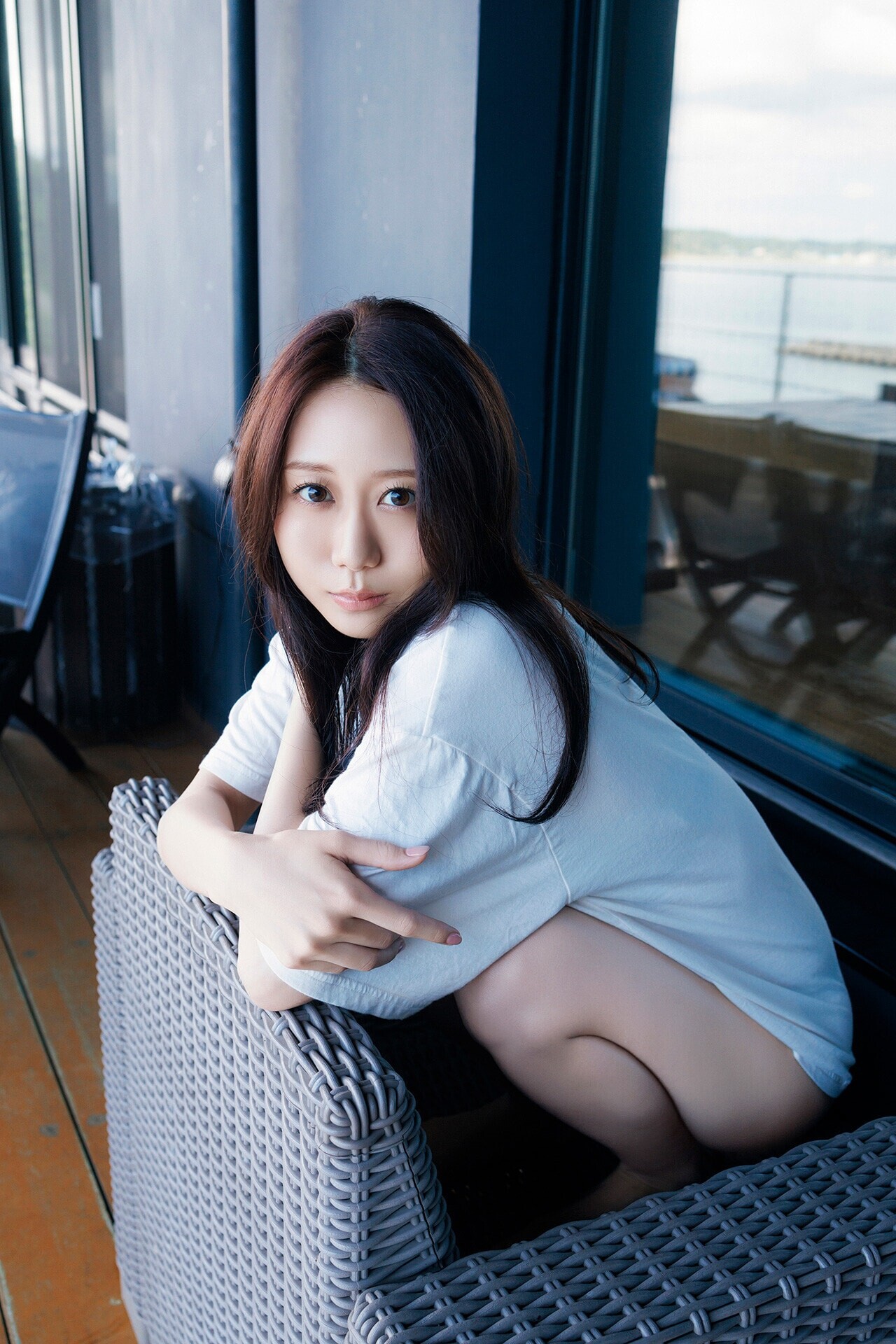 후루하타 나오(古畑奈和, ふるはた なお) - 플래시 디지털 사진집 2024