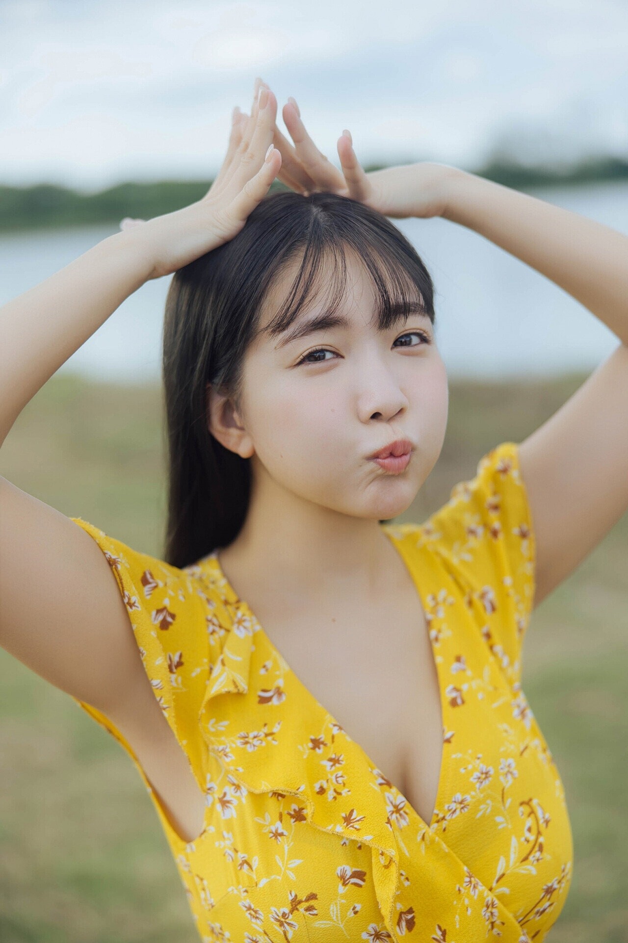 아마우 키스미(天羽希純, あまう きすみ) - 플래시 디지털 사진집 2025