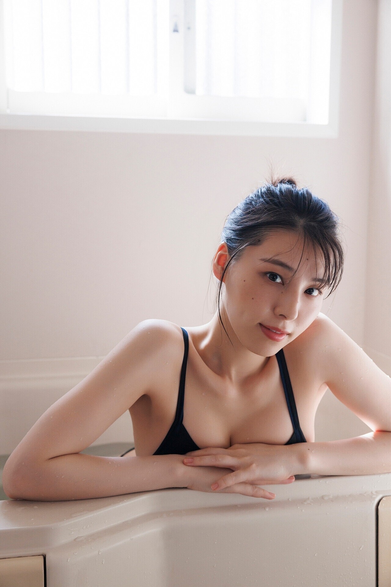 사가라 이오리(相楽伊織, さがら いおり) - 플래시 디지털 사진집 2024