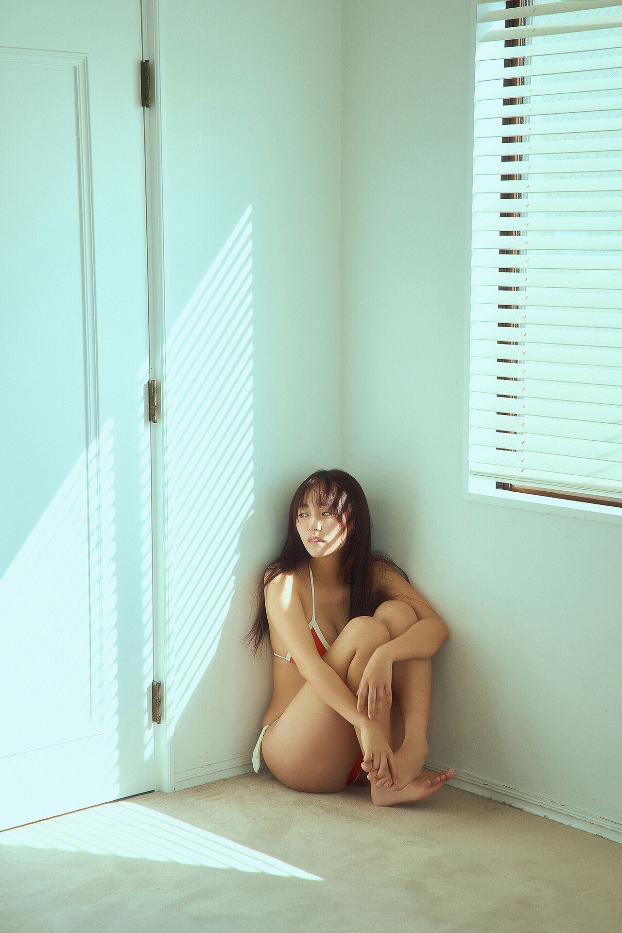 토요다 루나(豊田ルナ, とよだ ルナ) - 플래시 디지털 사진집 2025