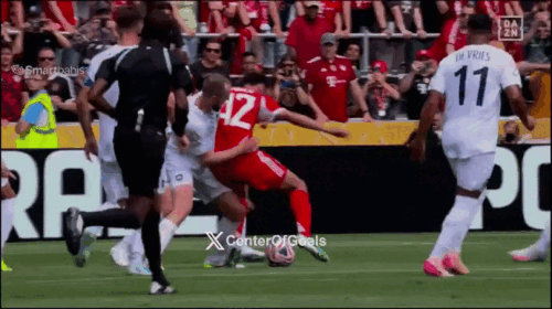 Bayern München 8 0 Auckland City